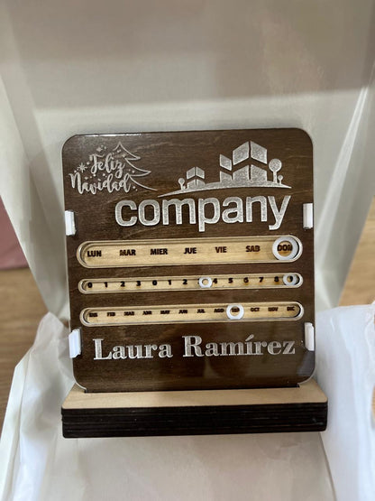 detalle en madera personalizado calendario