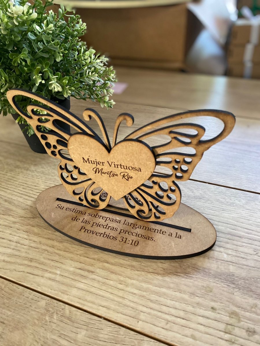 Mariposa de mesa personalizada de madera con mensaje - Felt Craft RD