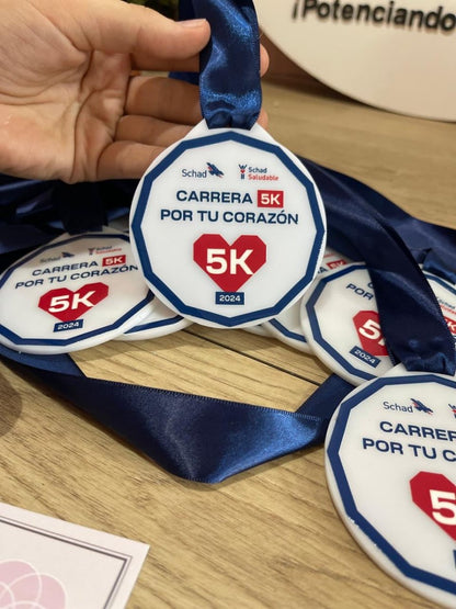 Medalla de acrílico con diseño a color personalizado