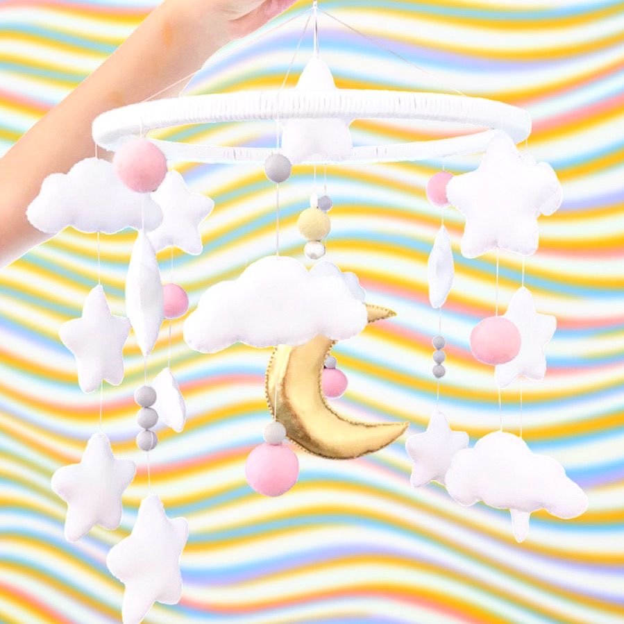 Móvil de cuna con luna y nubes de tela personalizado para decoración de bebé - Felt Craft RD