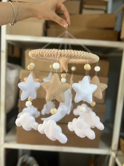 Móvil de cuna con elefantes en fieltro artesanal – Feltcraft RD