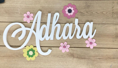 Nombre con flores personalizado de madera para pared - Felt Craft RD