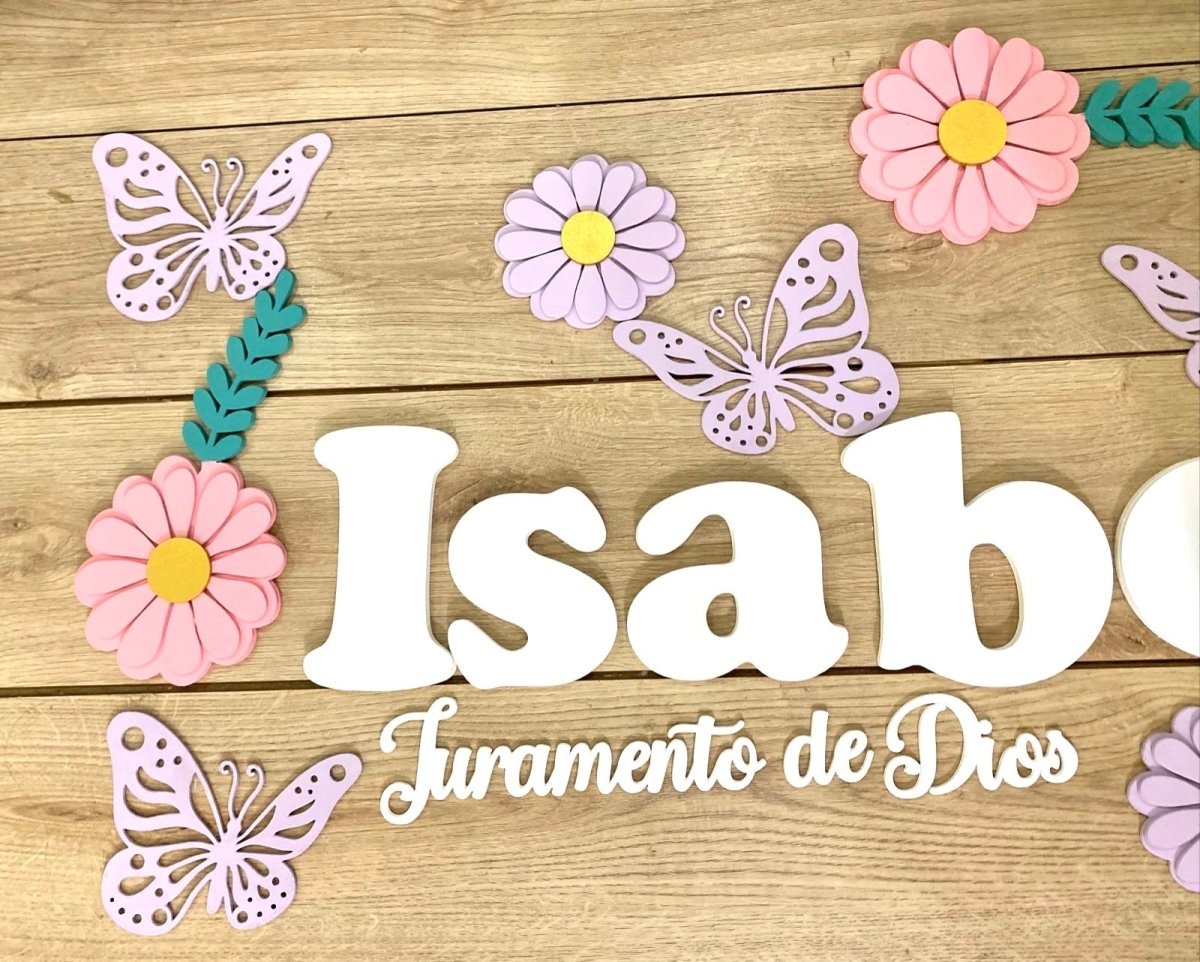 Nombre en madera con flores y mariposas personalizado para habitación de niña - Felt Craft RD