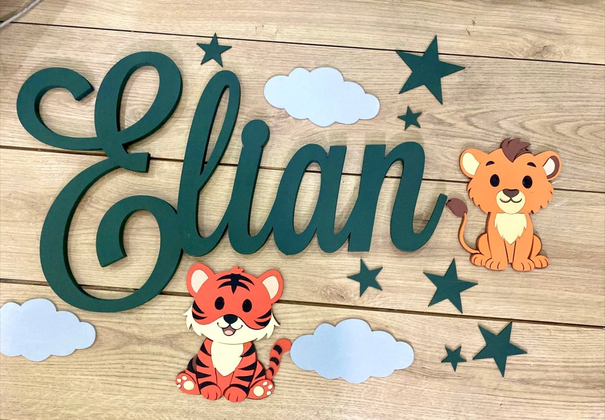 Nombre personalizado en madera con temática de animales con nubes para habitación - Felt Craft RD