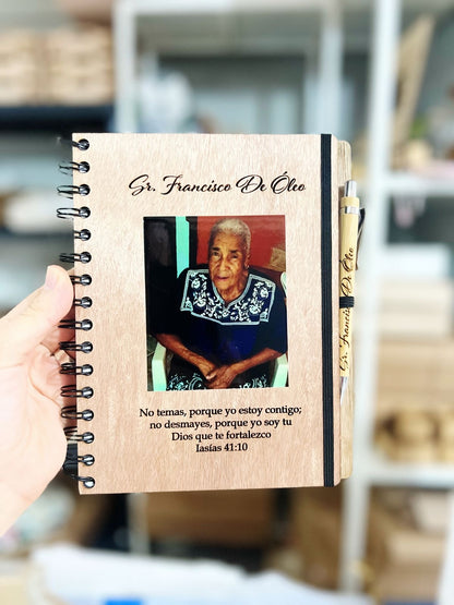 personalizada libreta en madera