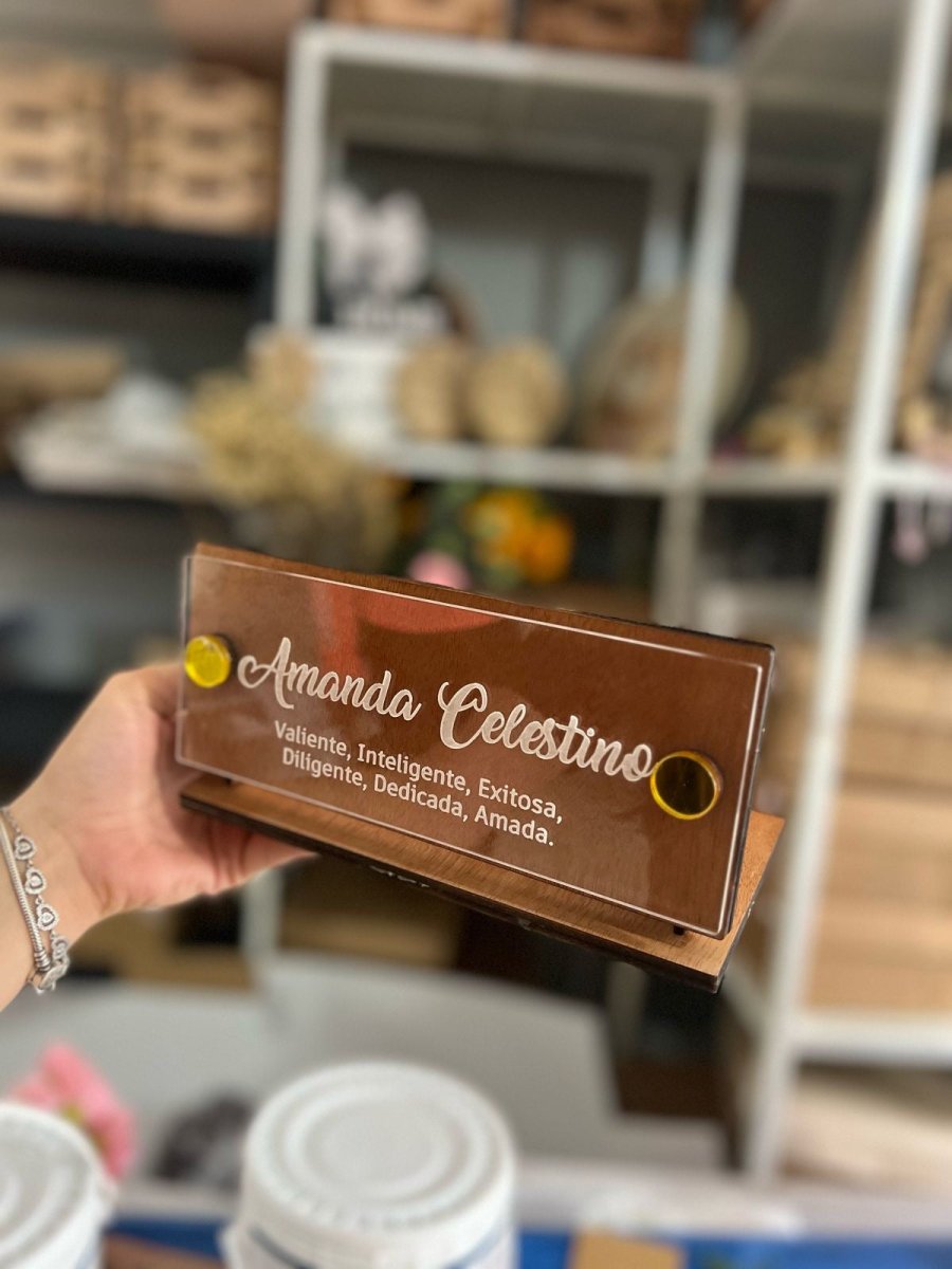 Pisapapel personalizado en madera y acrilico grabado - Felt Craft RD