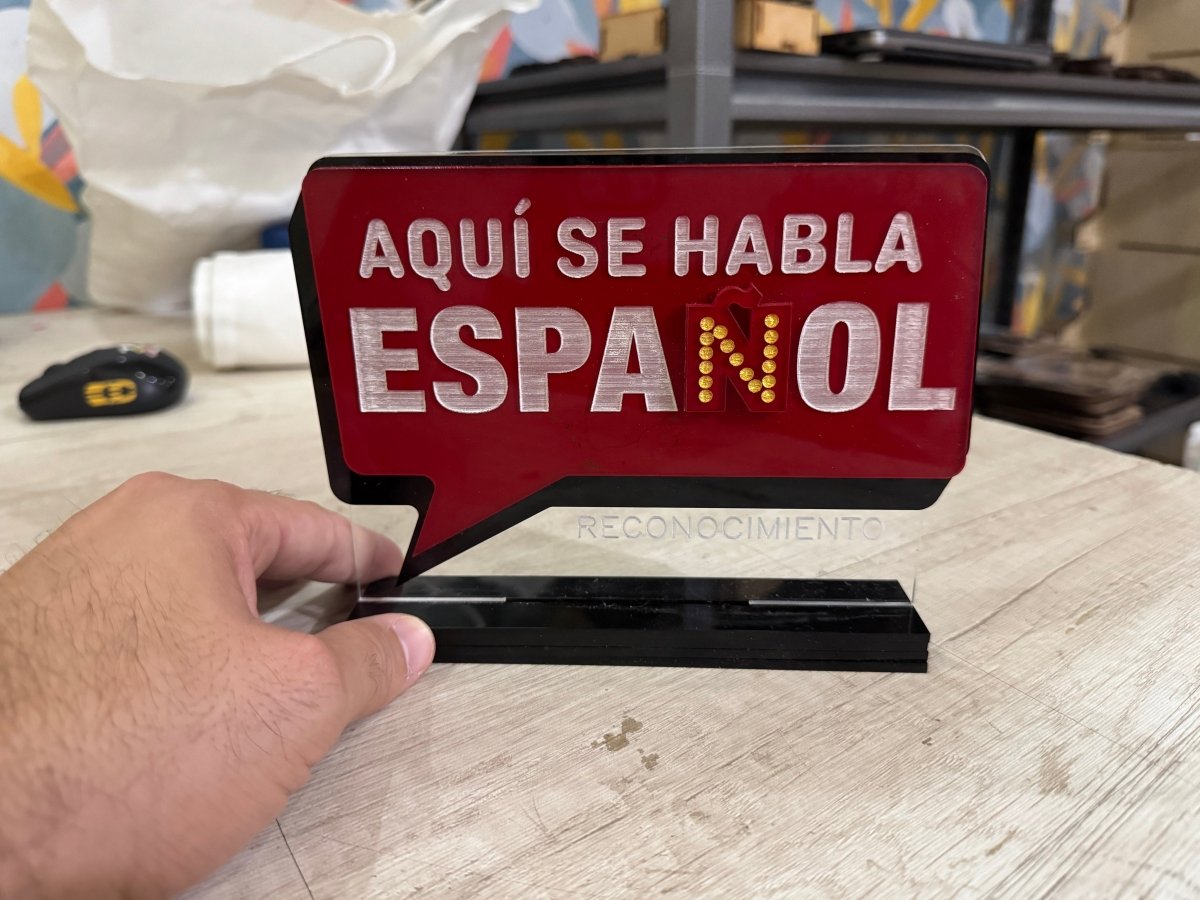 Placa personalizada de reconocimiento en acrilico - Felt Craft RD