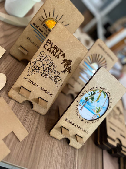 Porta celular en madera con nombre - Felt Craft RD