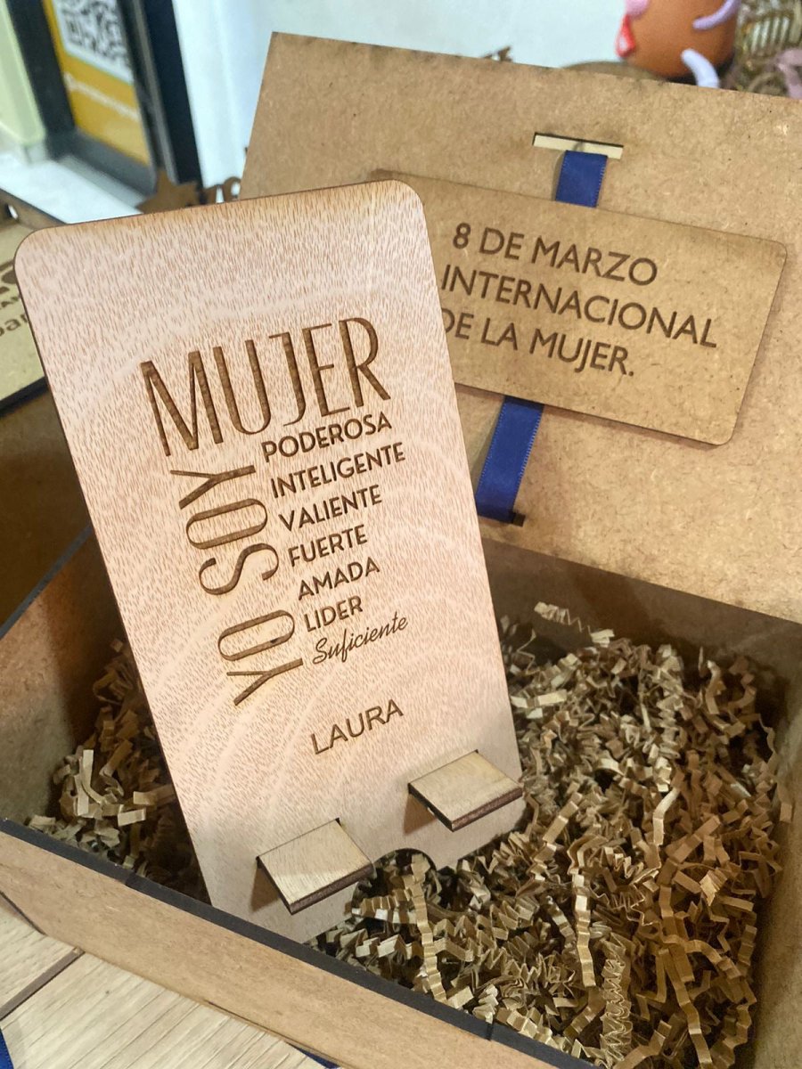 Porta celular personalizado para regalo del día de la mujer de madera - Felt Craft RD