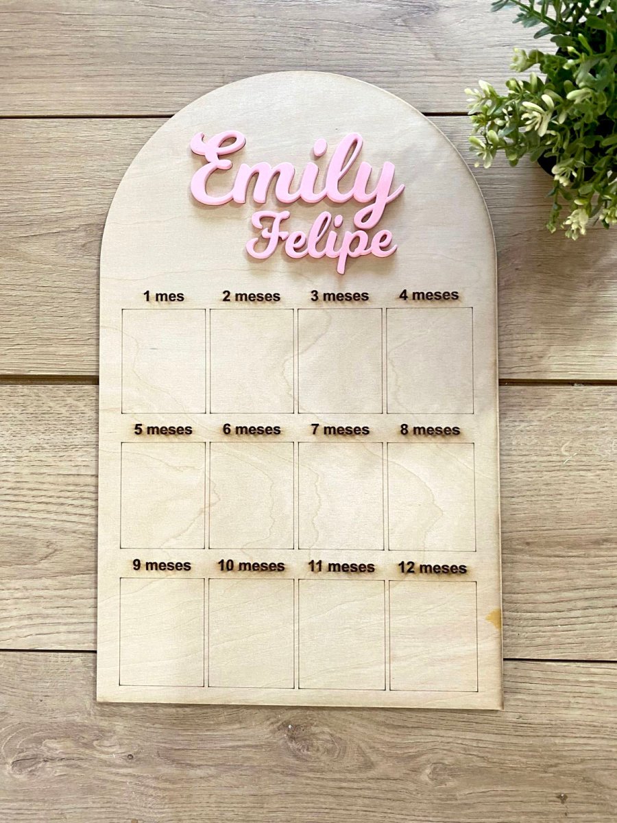 Línea de tiempo fotográfica en madera para bebé