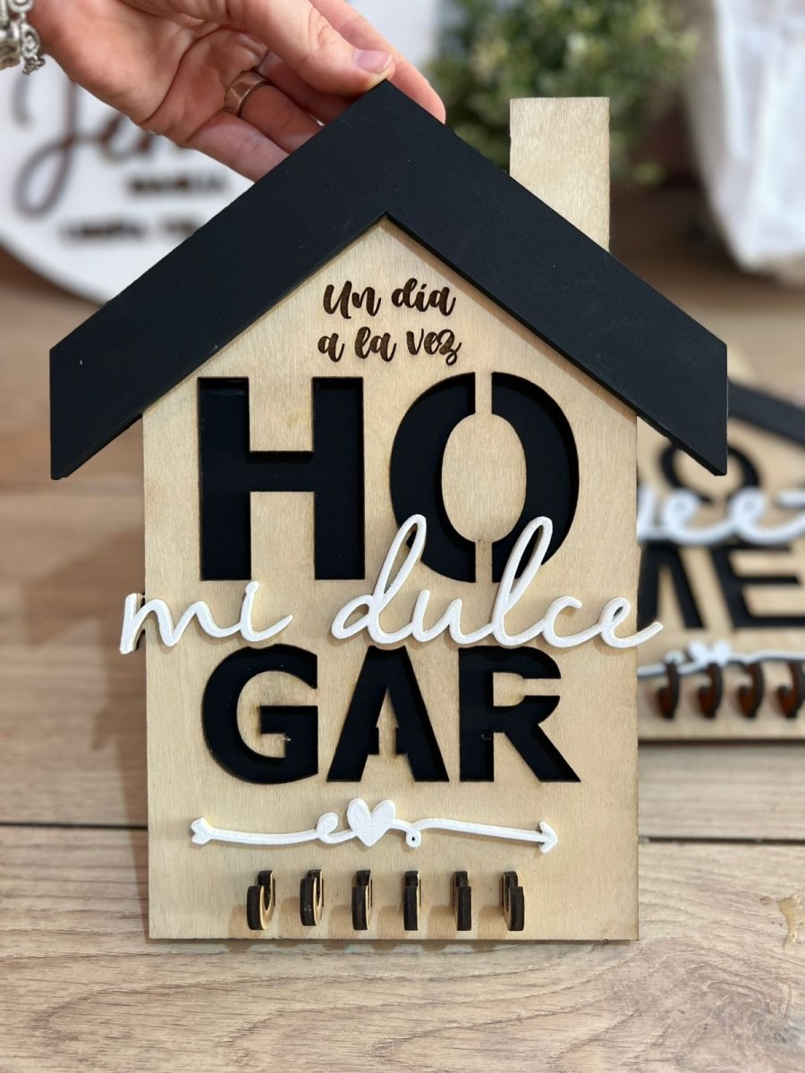 Porta llaveros de madera personalizado con nombres