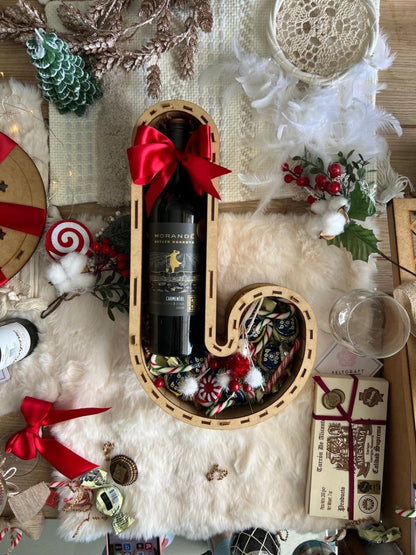 Portavino de madera personalizado para regalo con inicial - Felt Craft RD