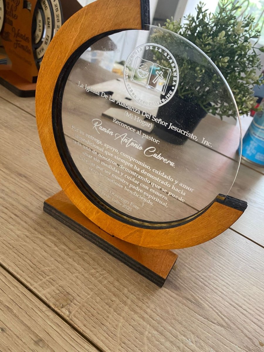 Reconocimiento acrílico y virola | ESCRIBENOS POR WHATSAPP AL +18293463361 - Felt Craft RD