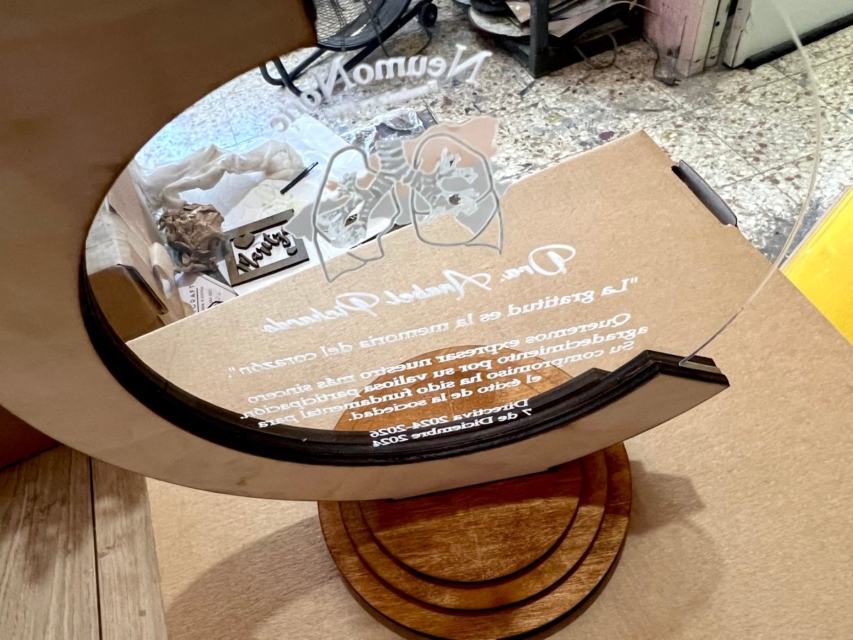 Reconocimiento en madera y acrilico - Felt Craft RD