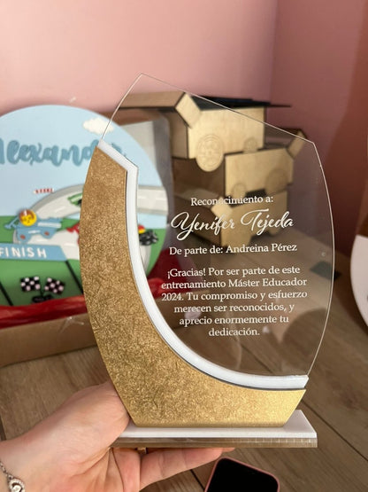 Reconocimiento en madera y acrilico personalizado Republica dominicana - Felt Craft RD