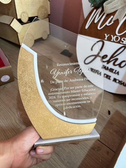 Reconocimiento en madera y acrilico personalizado Republica dominicana - Felt Craft RD