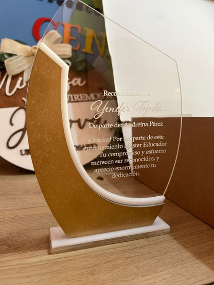 Reconocimiento en madera y acrilico personalizado Republica dominicana - Felt Craft RD