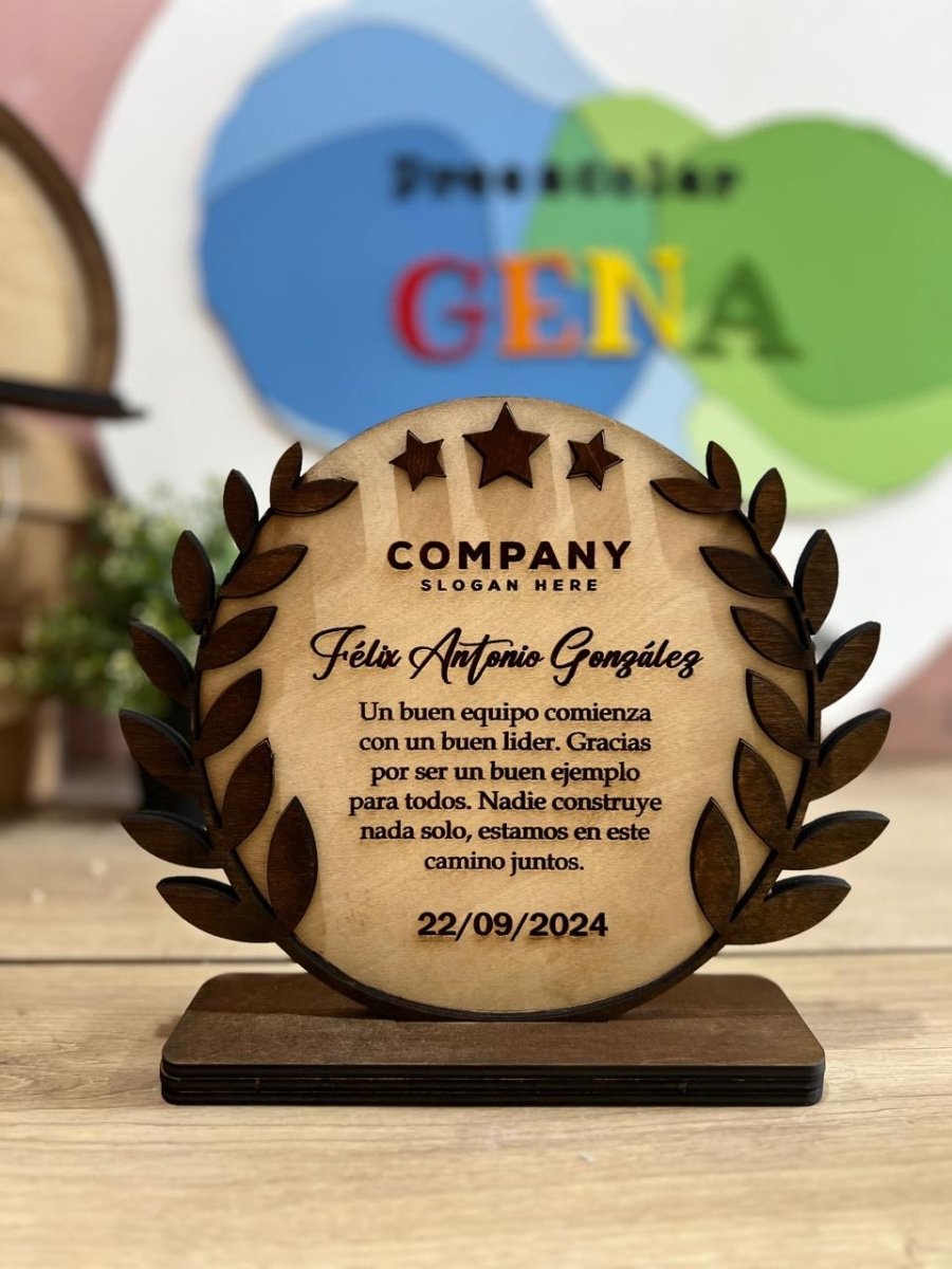 Reconocimientos personalizados en Madera y acrilico - Felt Craft RD