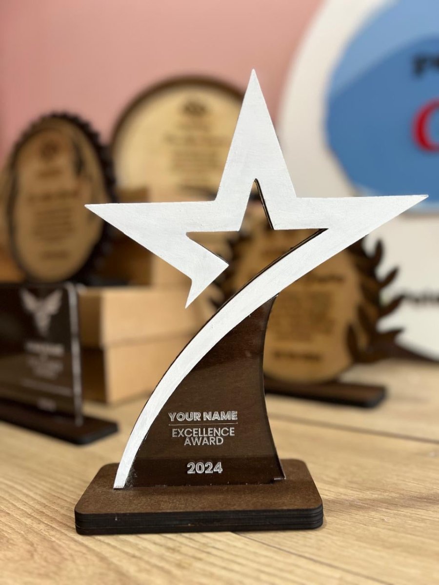 Reconocimientos personalizados en Madera y acrilico - Felt Craft RD