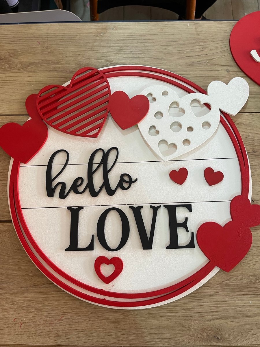 Obsequio romántico grabado en madera personalizada.