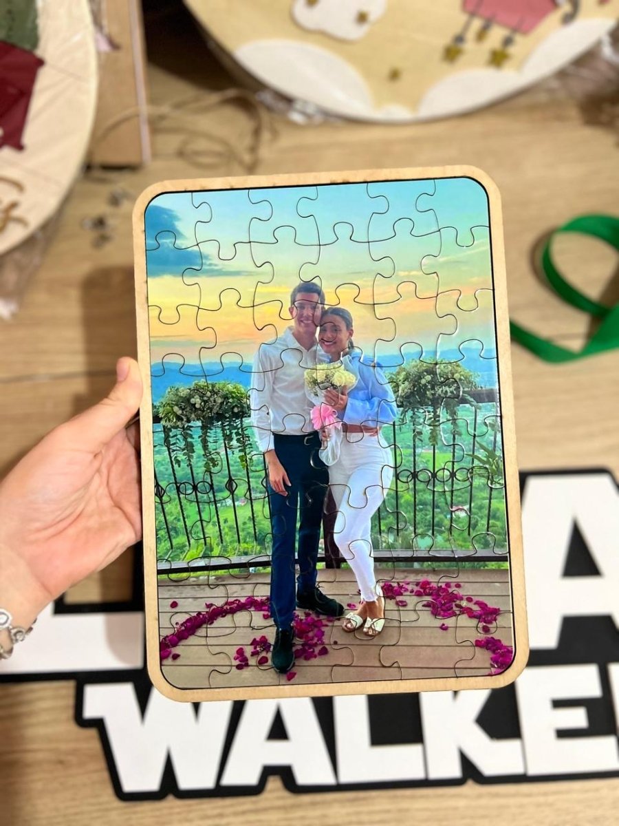 Rompecabezas de madera personalizado utilizado como regalo especial