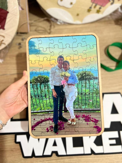 Rompecabezas de madera personalizado utilizado como regalo especial