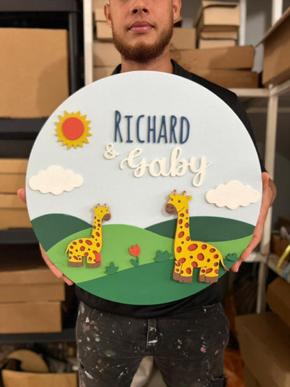 Decoración infantil temática safari para cuarto de bebé.