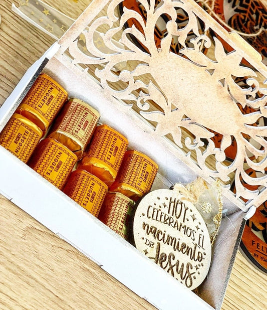 Small White Rectangular Bombon Christmas Box - Felt Craft RD