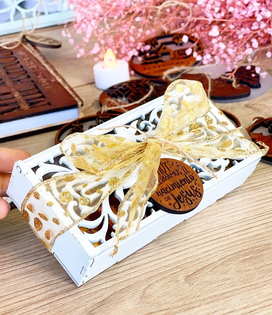 Small White Rectangular Bombon Christmas Box - Felt Craft RD