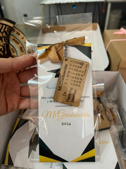 Souvenir de promoción escolar en forma de llavero personalizado