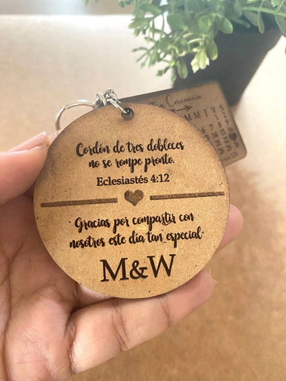 Souvenir de llaveros personalizados en madera para Bautizo - Felt Craft RD
