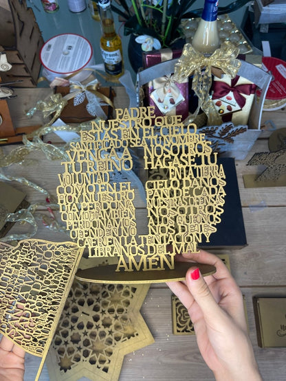 Souvenir de mesa religioso con el Padre Nuestro personalizado en madera Santo Domingo - Felt Craft RD