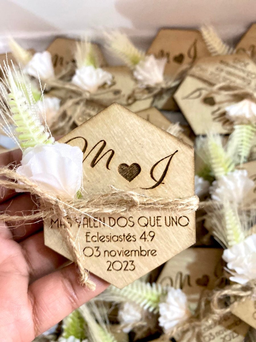 Souvenir para Boda personalizado de madera República Dominicana - Felt Craft RD