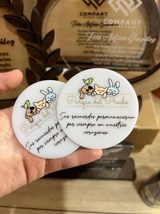 Souvenir recuerdo de mascota personalizado en madera