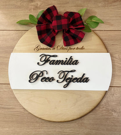 Colgante familiar puerta de casaSouvenirs de cajitas para bodas personalizadas en madera