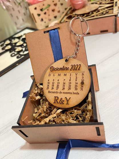 Souvenirs de cajitas para bodas personalizadas en madera