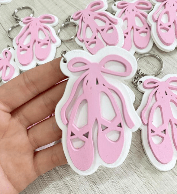 Llaveros personalizados para regalo de bailarinas con forma de zapatilla en Santo Domingo - Felt Craft RD