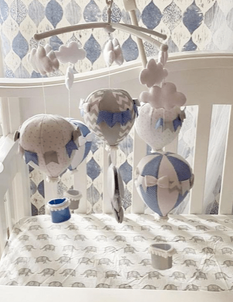 Móvil de cuna personazalizado para regalo de bebé - Felt Craft RD